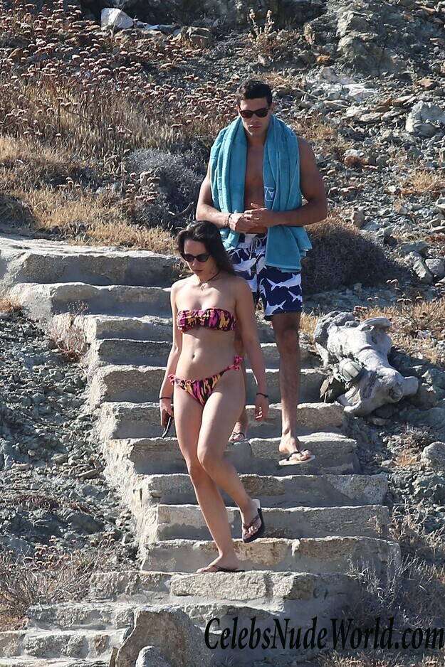 Aurora Ramazzotti Bikini 49651