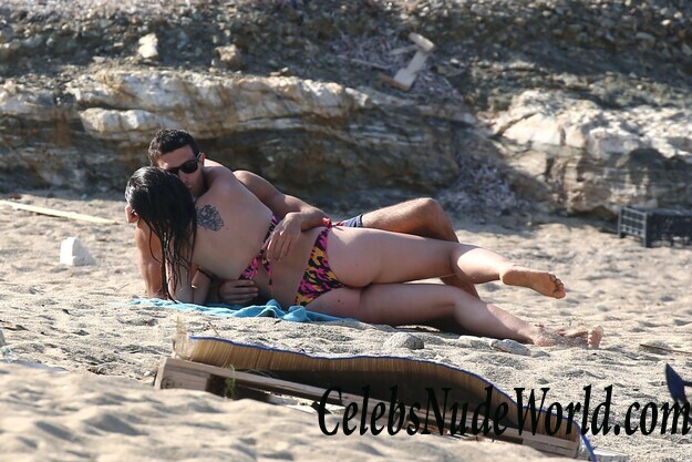 Aurora Ramazzotti Bikini 49663