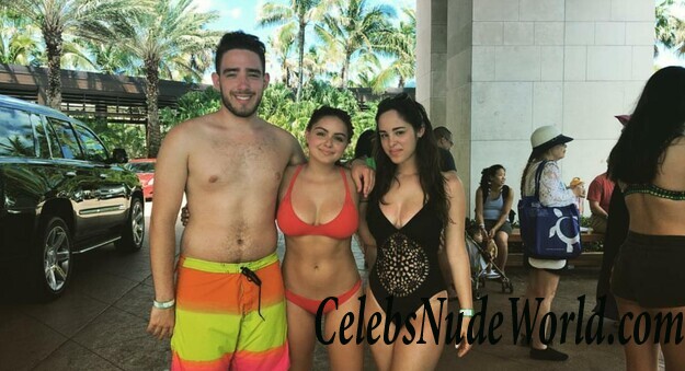 Hot Photos of Ariel Winter 49895