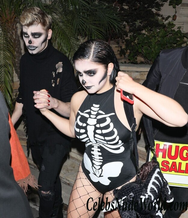 Ariel Winter Sexy 50116