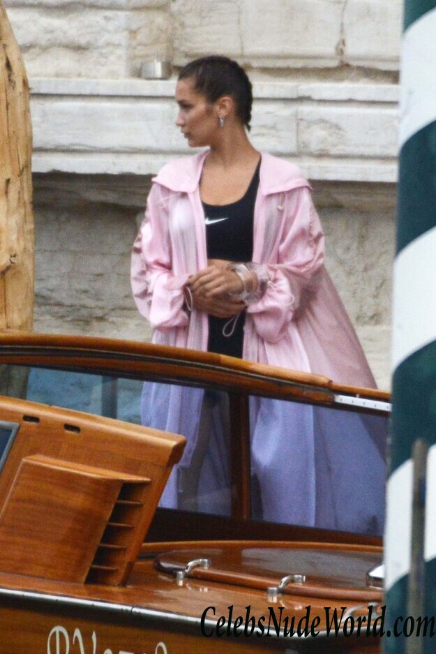 Bella Hadid Sexy 50576