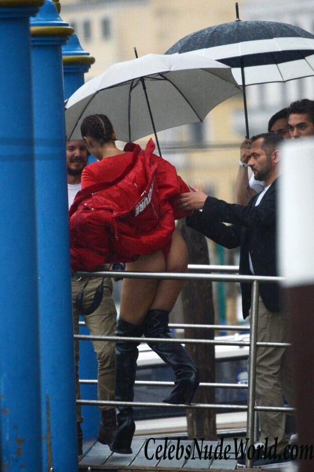 Bella Hadid Sexy 50616