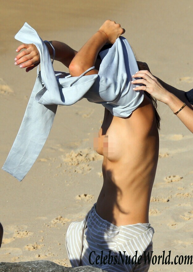 Topless Photos of Bambi Northwood Blyth 51028