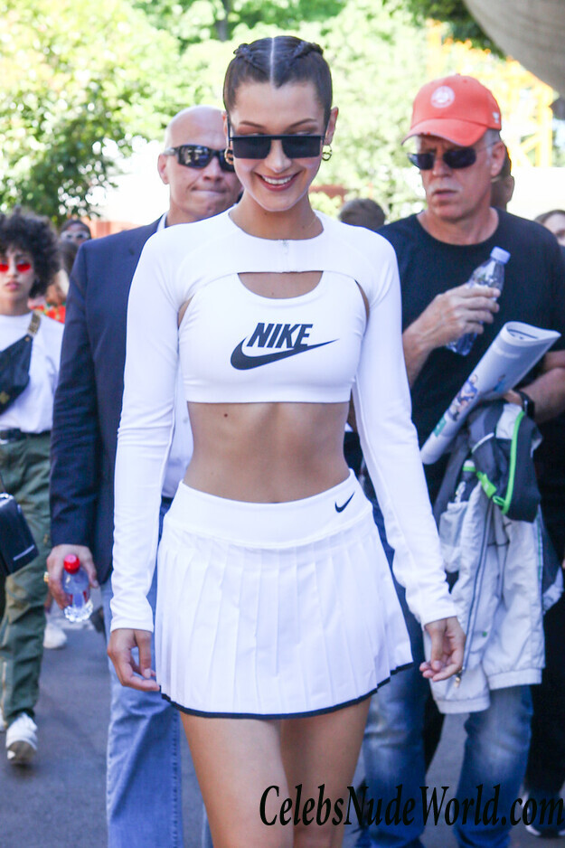 Bella Hadid Looks Like The Perfect Slut 51270