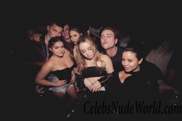 Sexy Photos of Ariel Winter 51717