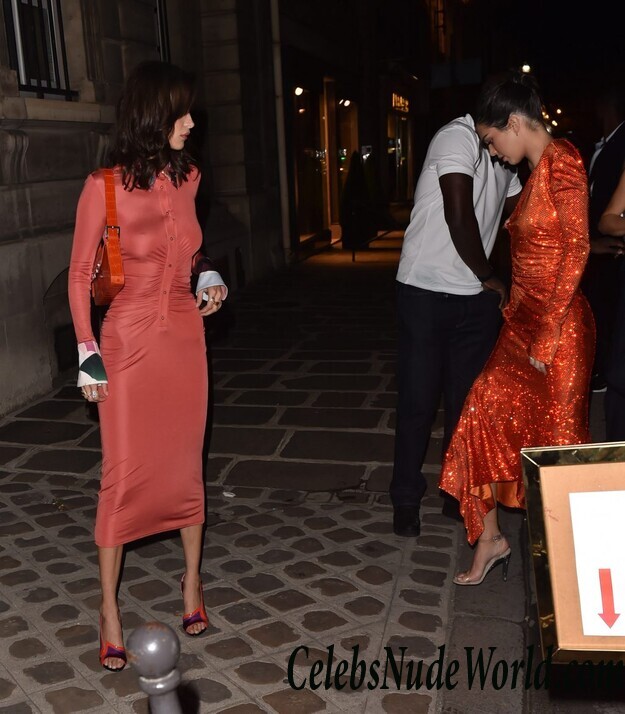Bella Hadid & Kendall Jenner Sexy 51787
