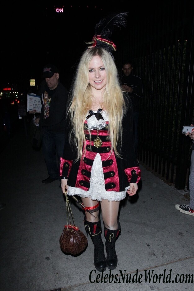 Avril Lavigne Hot 51866