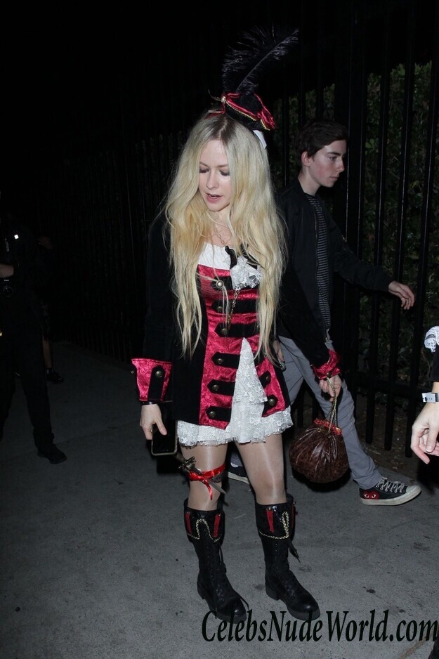 Avril Lavigne Hot 51869