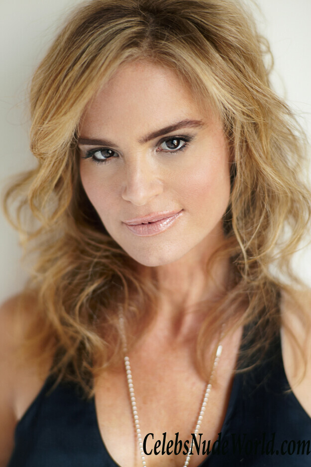 Betsy Russell Sexy 52766