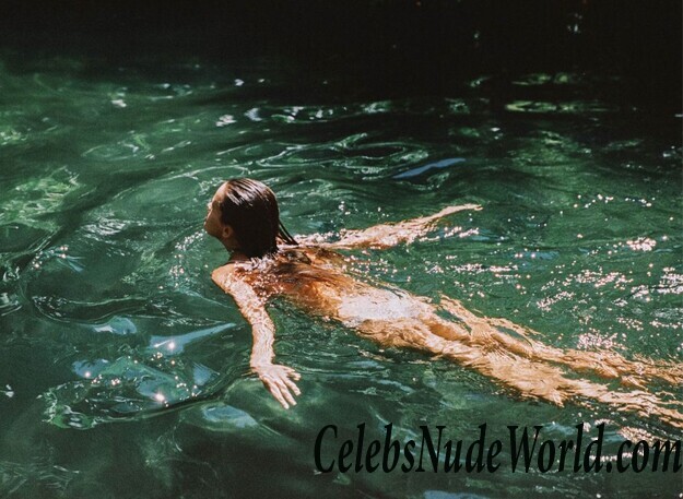 Bianca Mihoc Topless 52771