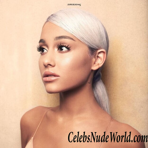 Ariana Grande Sexy 53720