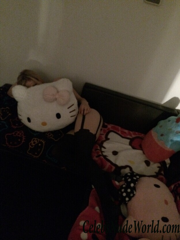 Fabulous Avril Lavigne naked pictures 53836