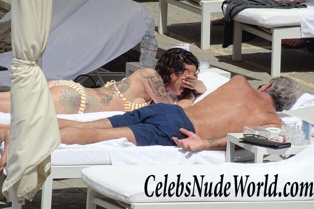 Asia Argento Bikini 54368