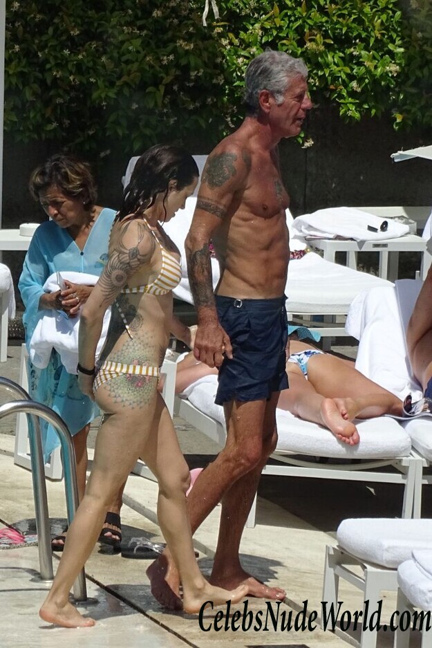 Asia Argento Bikini 54385