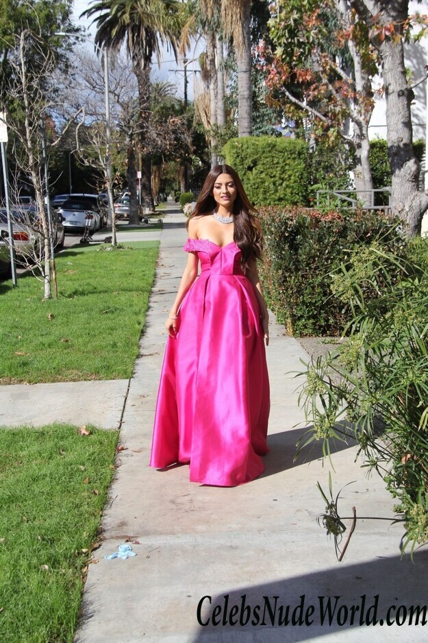 Blanca Blanco Cleavage 54448