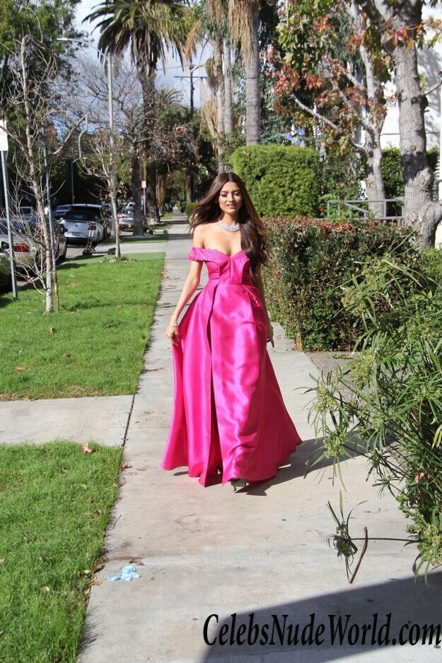 Blanca Blanco Cleavage 54451