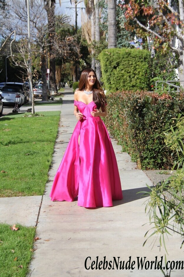 Blanca Blanco Cleavage 54455