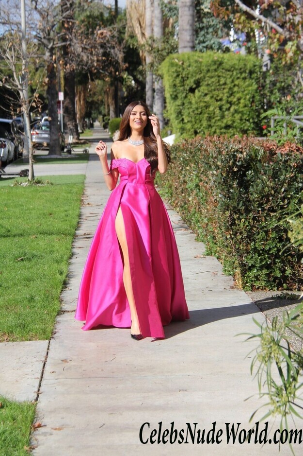 Blanca Blanco Cleavage 54456