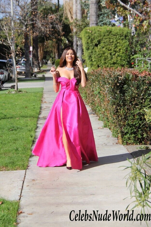 Blanca Blanco Cleavage 54457