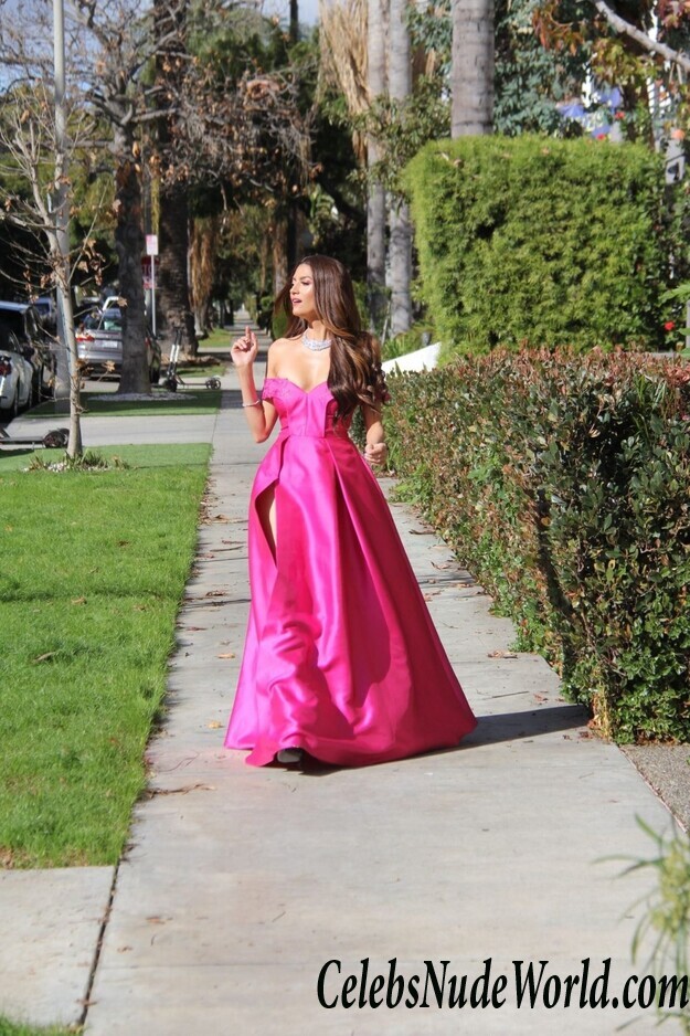 Blanca Blanco Cleavage 54459