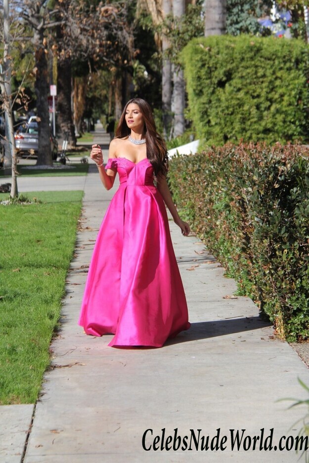 Blanca Blanco Cleavage 54462