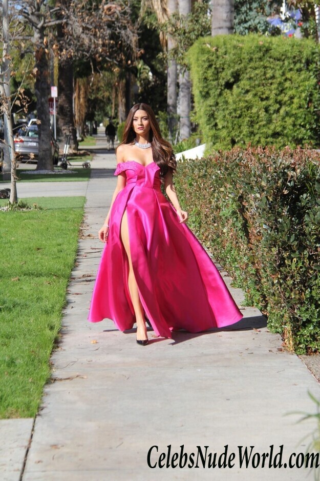 Blanca Blanco Cleavage 54464