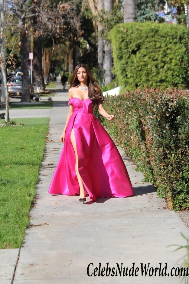 Blanca Blanco Cleavage 54465