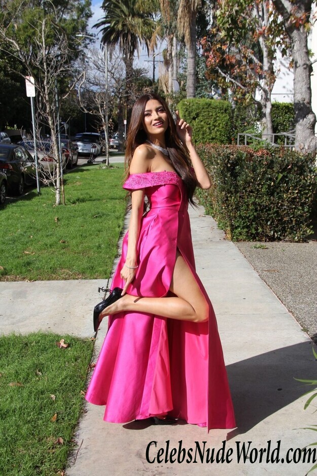 Blanca Blanco Cleavage 54542