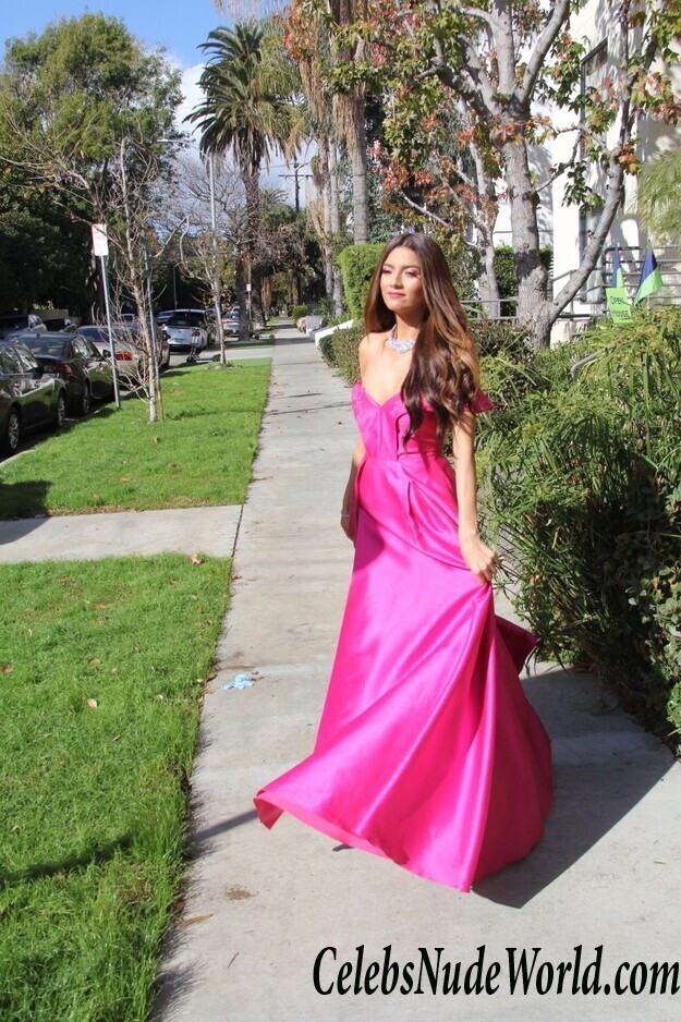 Blanca Blanco Cleavage 54554