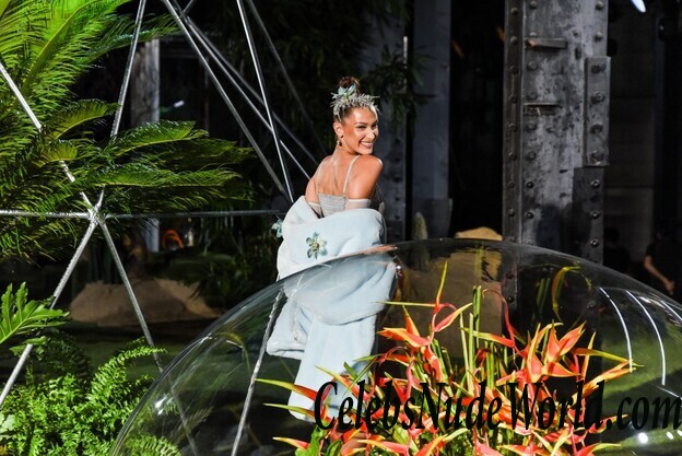 Bella Hadid Hot 54824