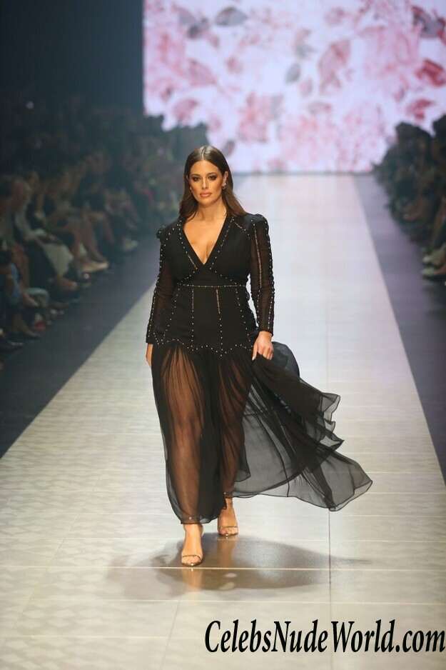 Ashley Graham Sexy 54869