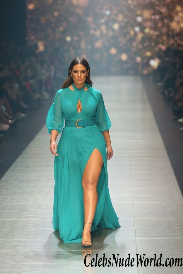 Ashley Graham Sexy 54873