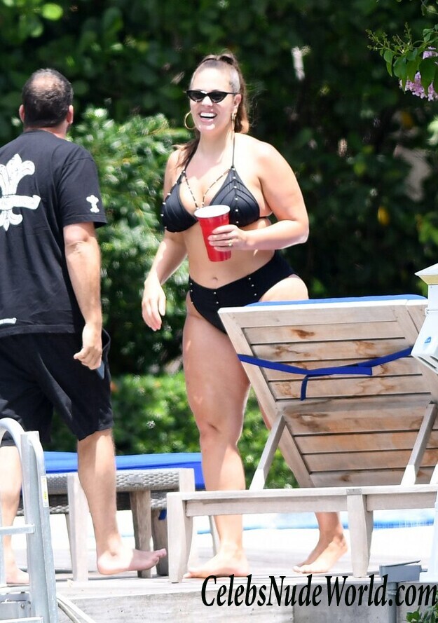 Ashley Graham Sexy 54905