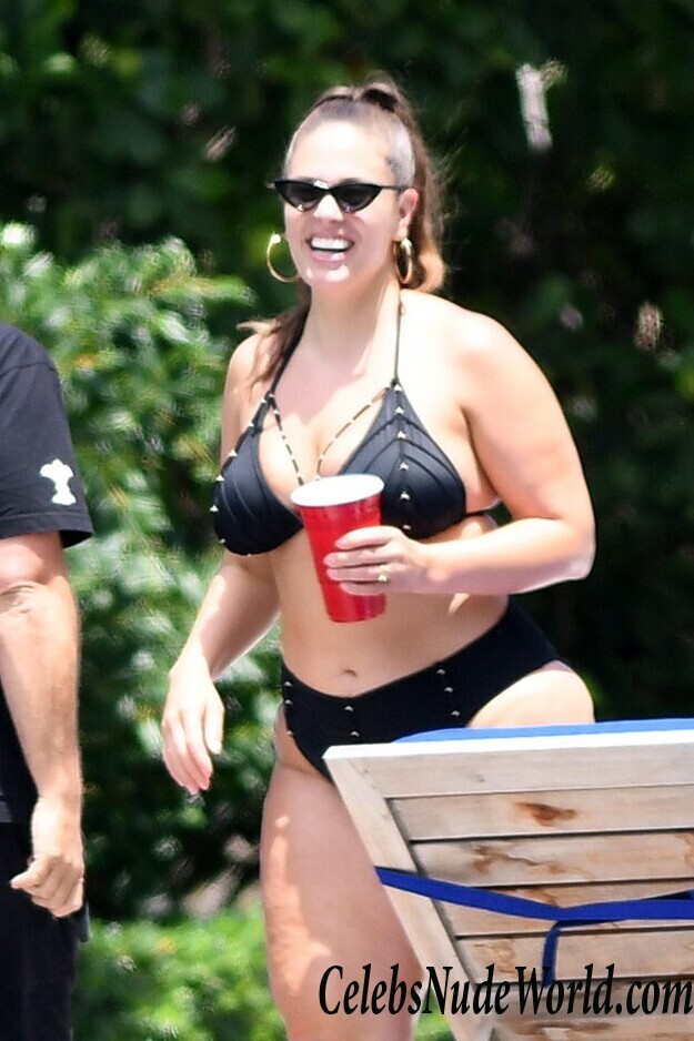 Ashley Graham Sexy 54908
