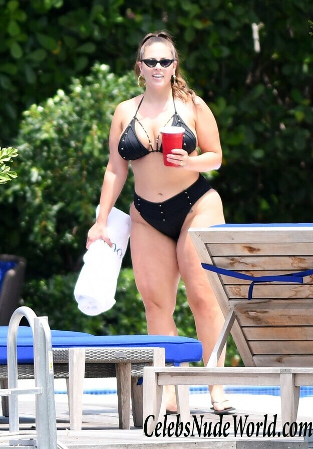 Ashley Graham Sexy 54915