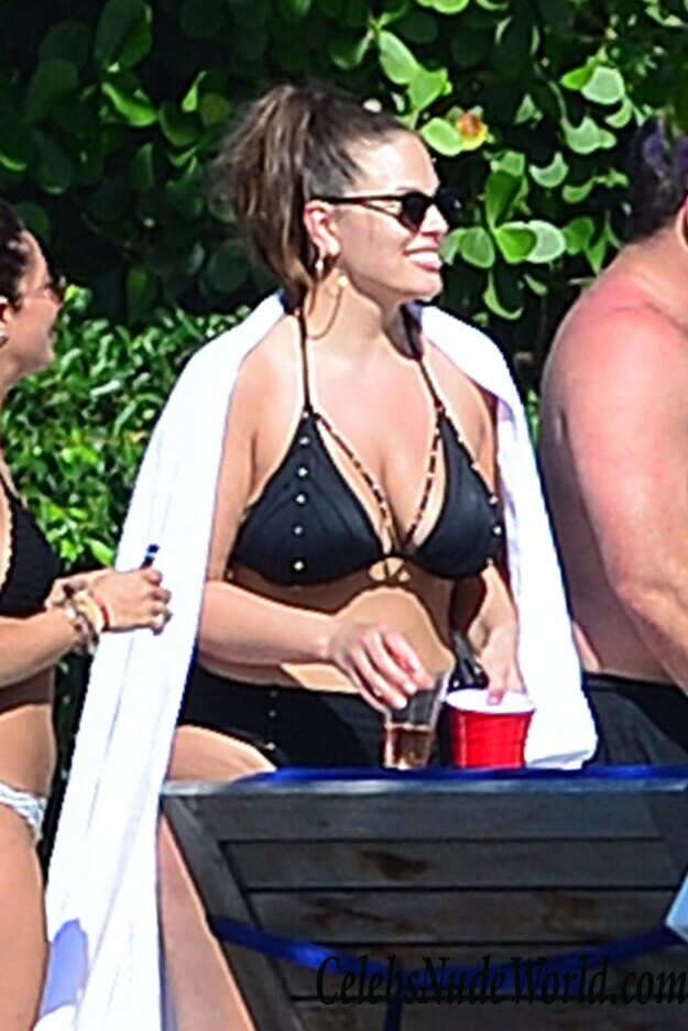 Ashley Graham Sexy 54921