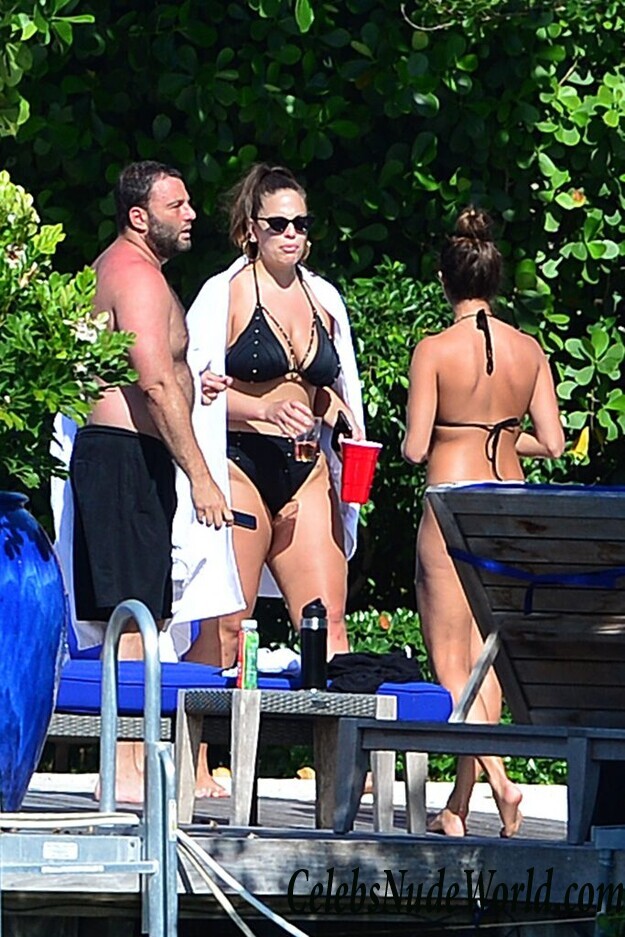 Ashley Graham Sexy 54933