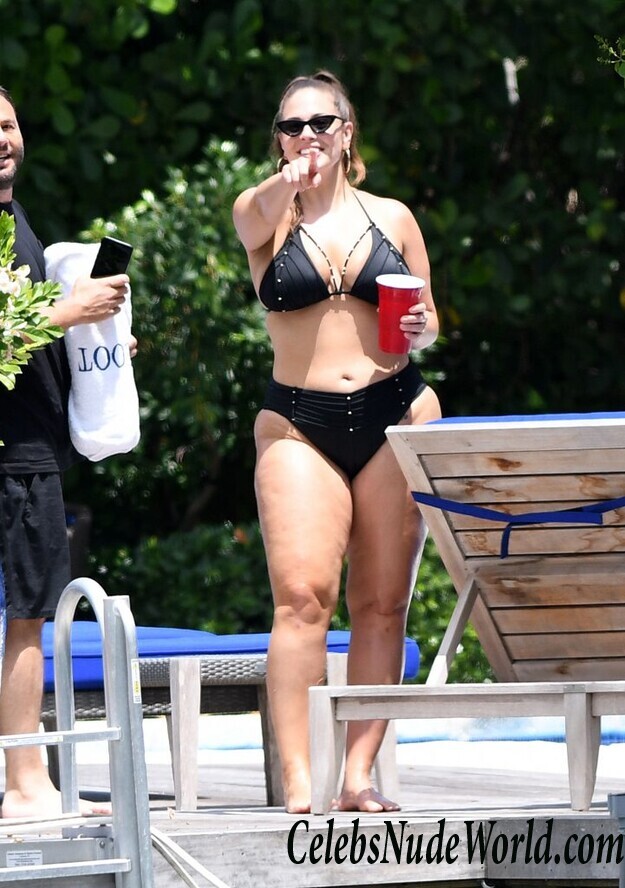 Ashley Graham Sexy 54955