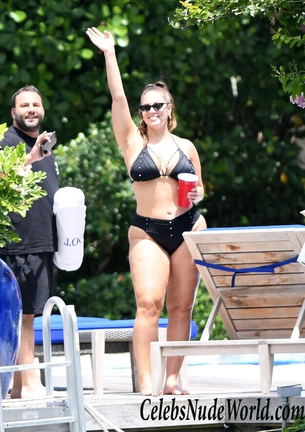 Ashley Graham Sexy 54959