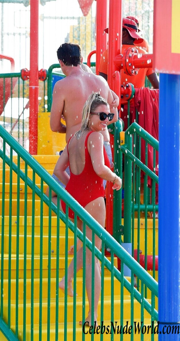 Billie Faiers Swimsuit 54974