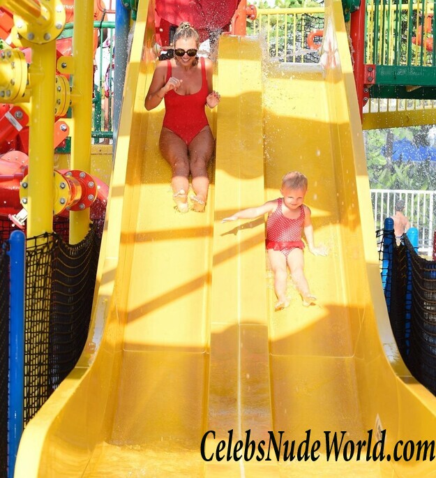 Billie Faiers Swimsuit 54977