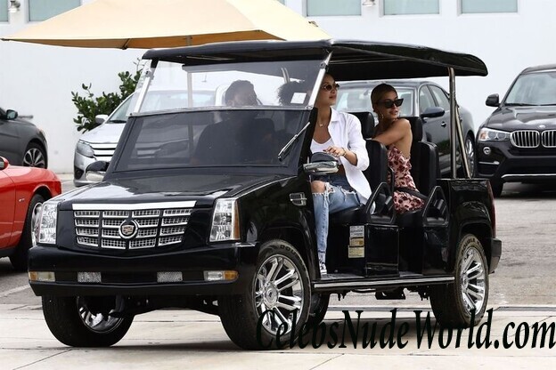 Bella Hadid Underboob 55146