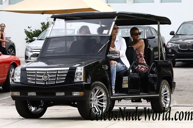 Bella Hadid Underboob 55150