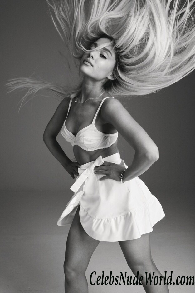 Ariana Grande Hot 55327