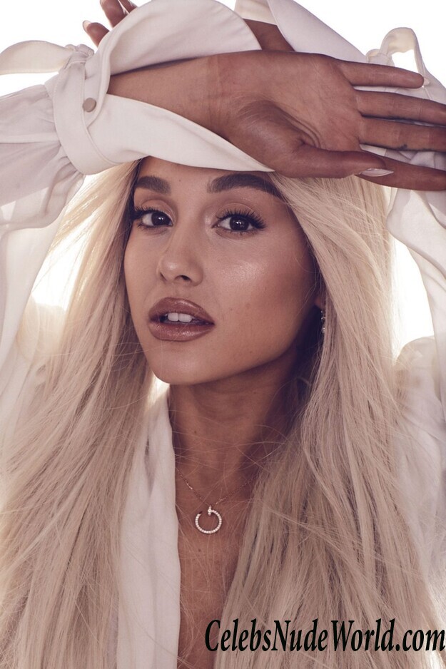 Ariana Grande Hot 55403