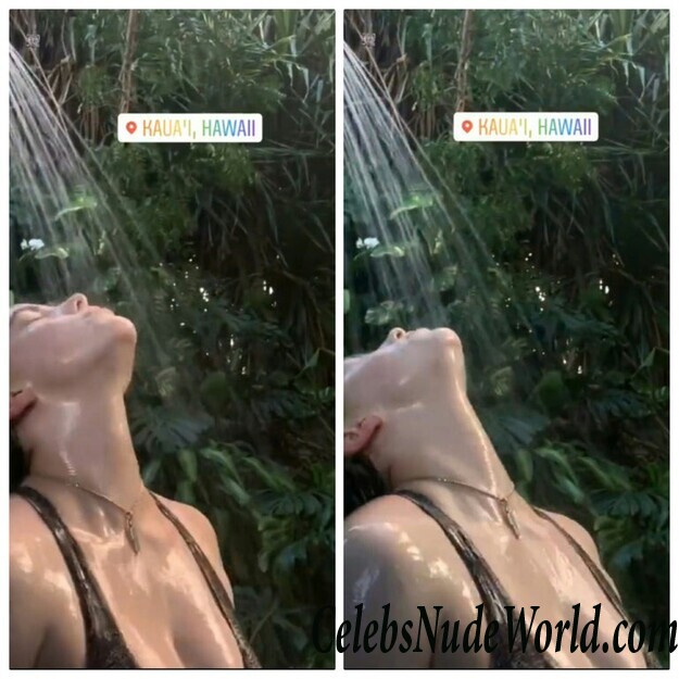 Billie Eilish Cleavage 55684