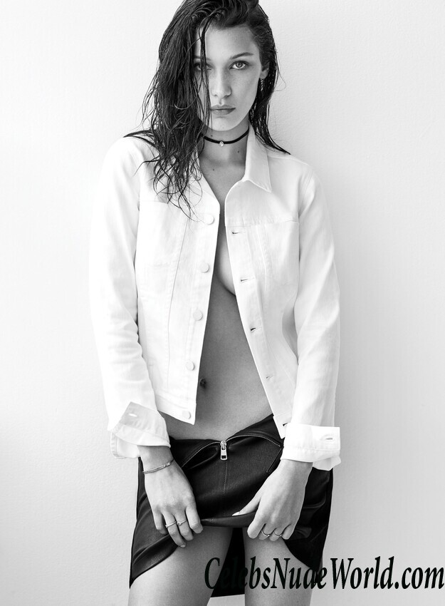Bella Hadid Topless Photos 55692