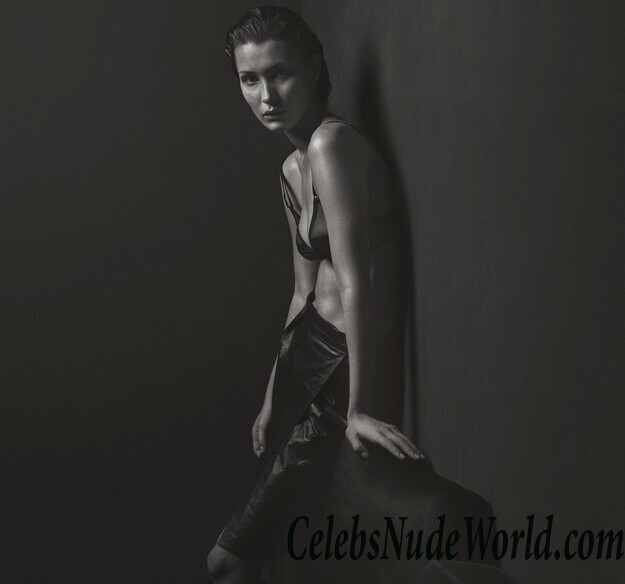 Bella Hadid Topless Photos 55700