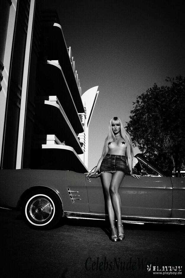 Bonnie Strange Sexy 55867