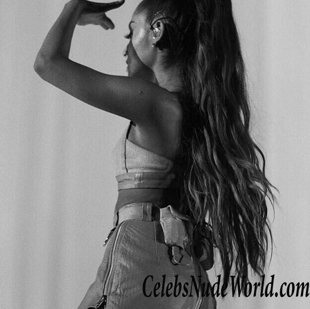 Ariana Grande Erotic 56000